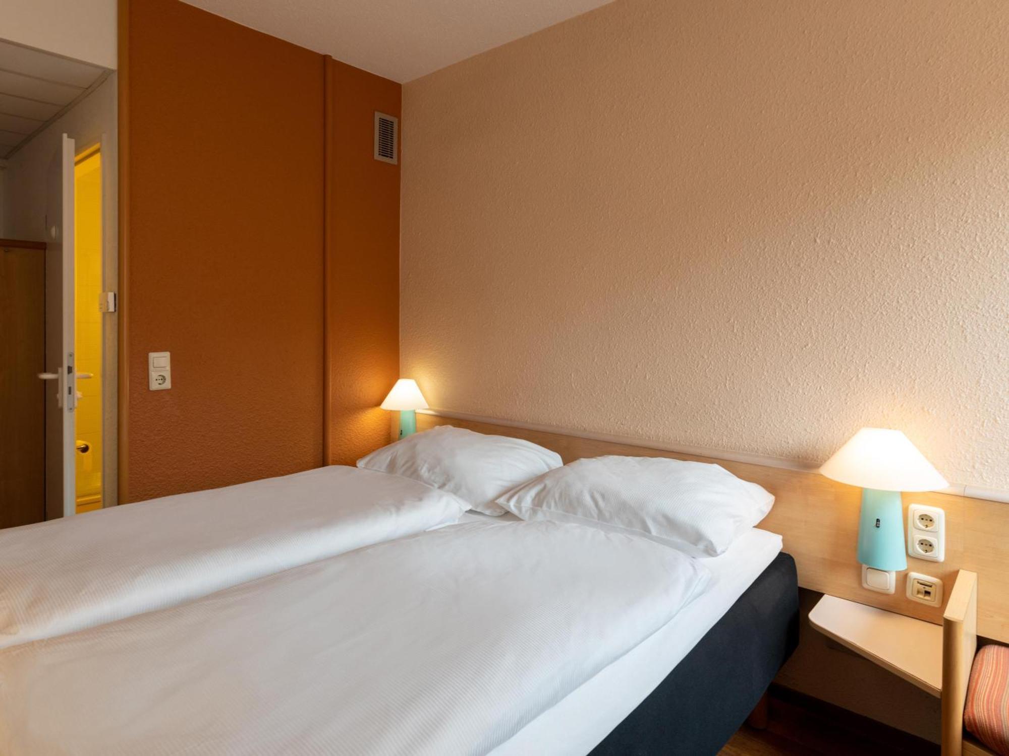 B&B Hotel Duisburg Hbf-Nord Екстер'єр фото